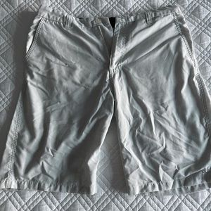 O’Neill men’s shorts. Size 32